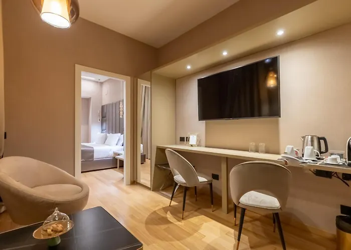 Helmirage Frattina 4* Rome