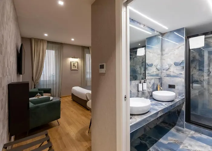 Helmirage Frattina 4* Rome